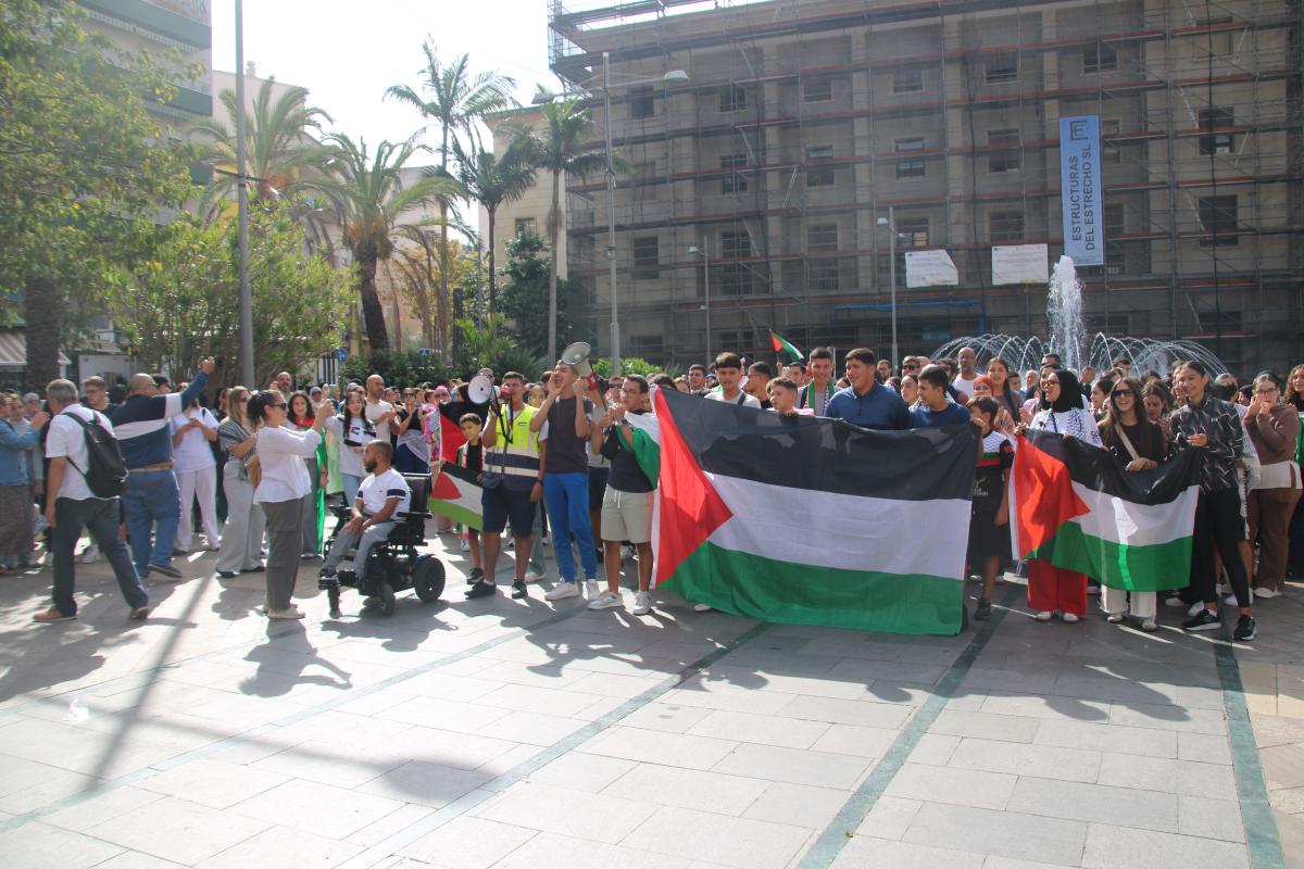 Concentración de estudiantes en apoyo a Palestina.