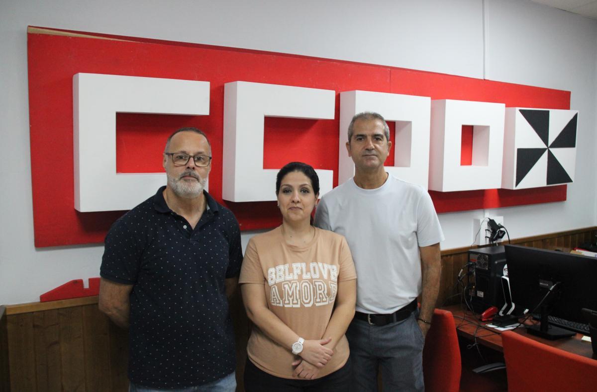 En imagen, el secretario general de CCOO de Ceuta, Ángel Lara; la secretaria de Acción Sindical, Claudia González; y el secretario de Organización, Pablo Caballero.